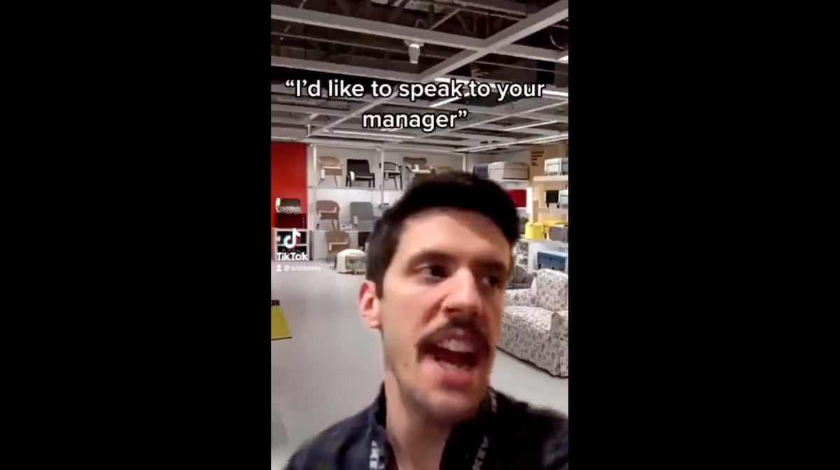 An image of comedian Scott Seiss from his bad customers on TikTok video compilation