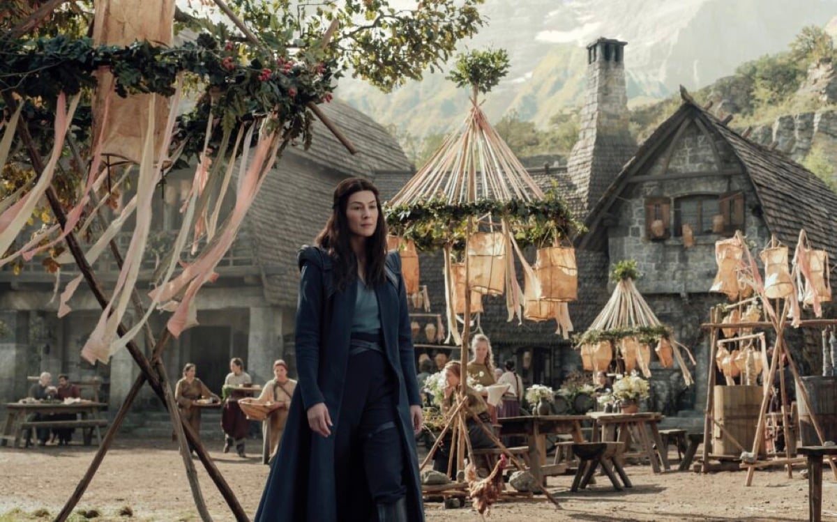 Moiraine in a village in Amazon's Wheel of Time series.