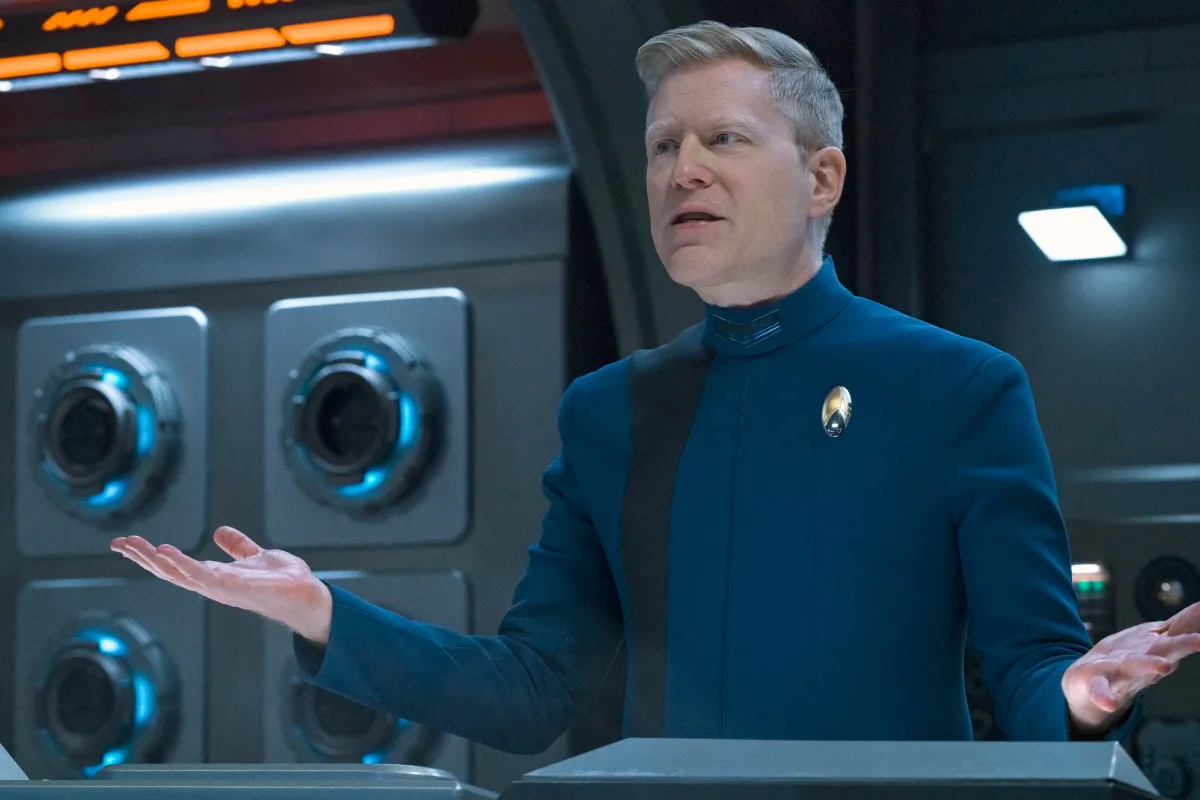 Anthony Rapp as Stamets in Star Trek: Discovery season 4