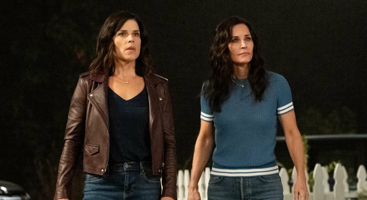 Neve Campbell and Courtney Cox in 'Scream 5'