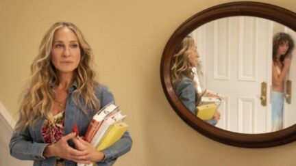 Carrie Bradshaw living through an awkward moment