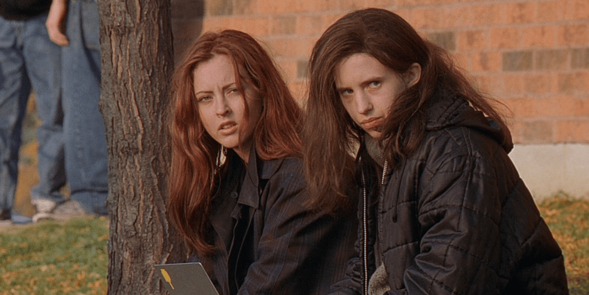 Emily Perkins and Katherine Isabelle in Ginger Snaps