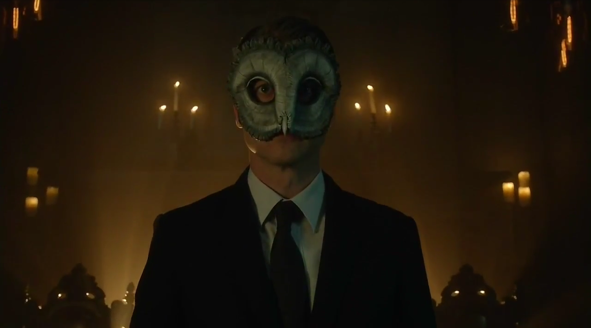 Jim Gordon donning the white Owl mask in the TV series Gotham. 
