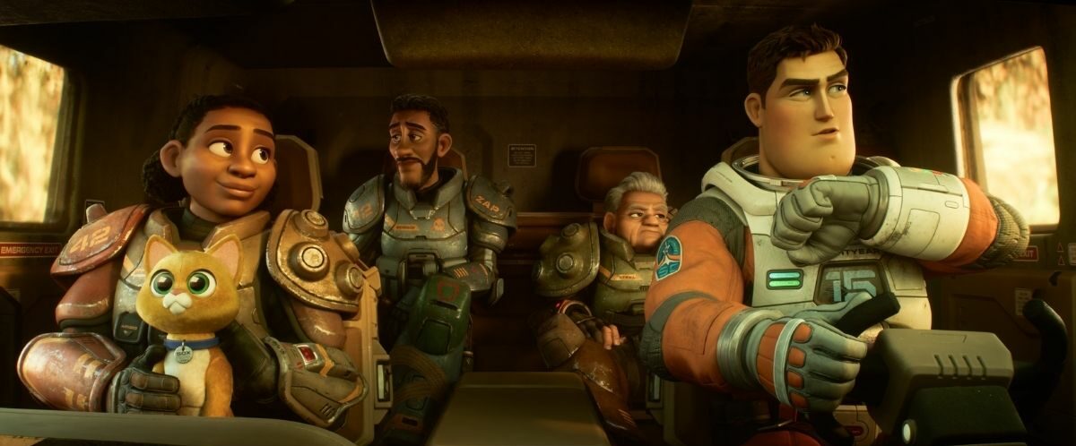 Buzz Lightyear in ship with three crewmates and Sox. (Image: Pixar.)