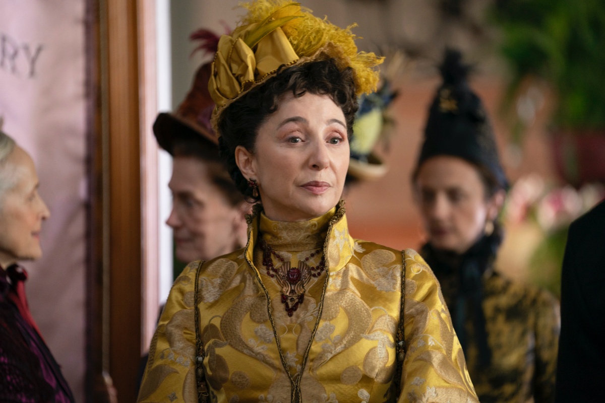 queen donna murphy playing the queen of new york mrs astor