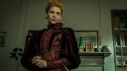 Claire Danes as Cora Seaborne in The Essex Serpent.
