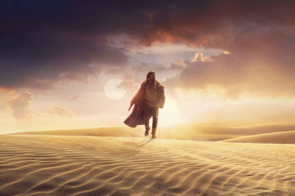 Obi Wan Kenobi Poster Obi Wan walks through the desert