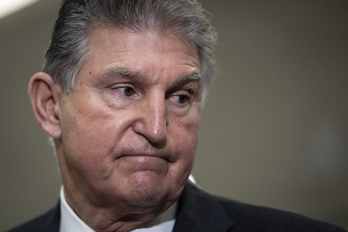 Joe Manchin makes a "welp" face