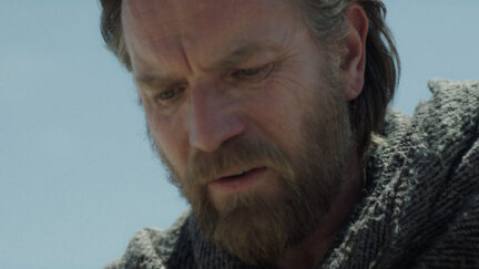 ewan mcgregor looking good as obi-wan kenobi