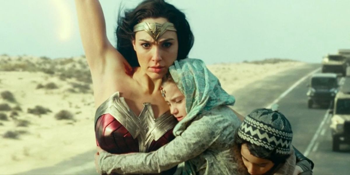 Gal Gadot rescues Egyptian children in 'Wonder Woman 1984'