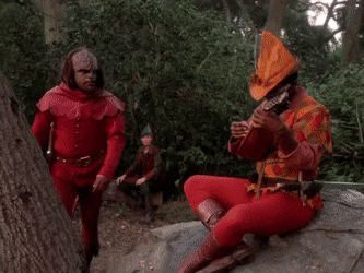 Worf smashes Geordis lute
