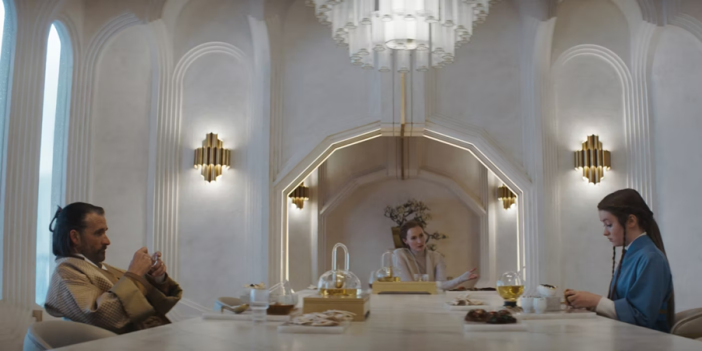 Mon Mothma and her family having breakfast in Andor