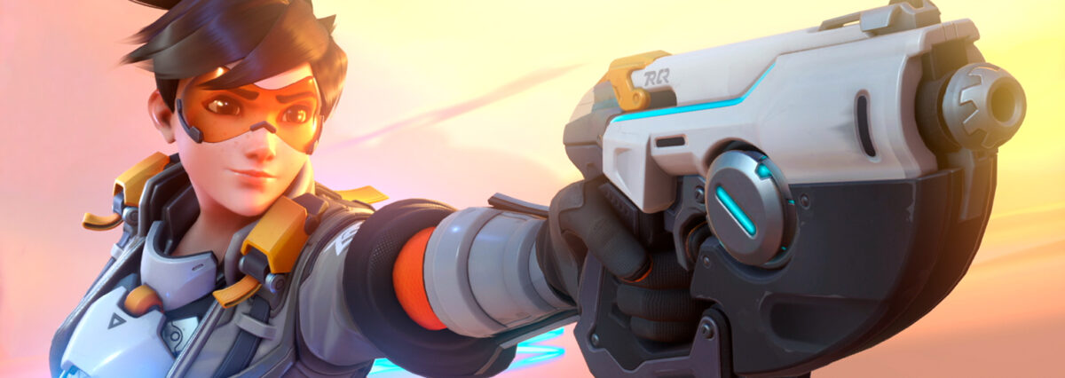 Tracer points a gun in Overwatch 2.