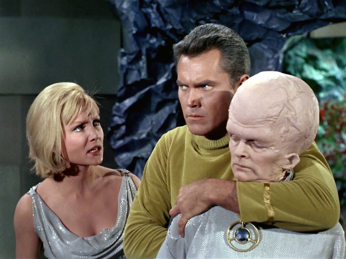 Captain Pike fighting a Talosian in the Star Trek unaired pilot