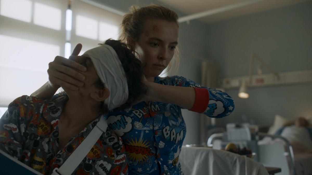 Villanelle snapping Gabriel's neck in season 2 premiere