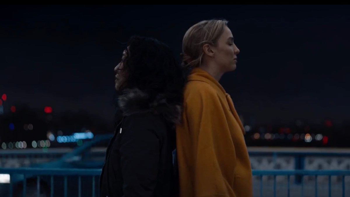 Villanelle and Eve on the bridge in season 3
