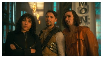(L to R) Emmy Raver-Lampman as Allison Hargreeves, David Castañeda as Diego Hargreeves, Robert Sheehan as Klaus Hargreeves in The Umbrella Academy.