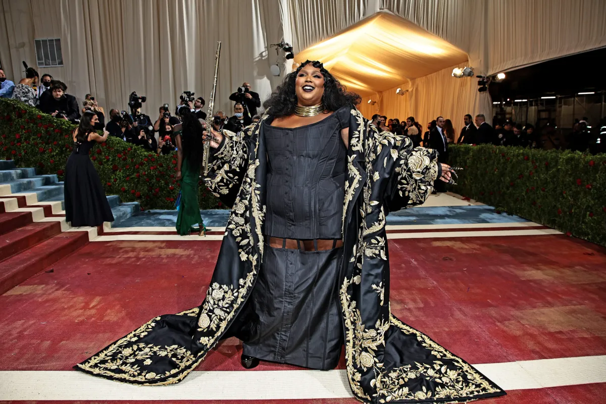 NEW YORK, NEW YORK - MAY 02: Lizzo attends The 2022 Met Gala Celebrating "In America: An Anthology of Fashion" at The Metropolitan Museum of Art on May 02, 2022 in New York City.