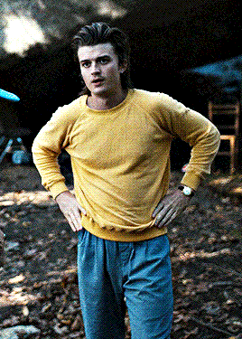angry dad steve with his hands on his hips in stranger things 4