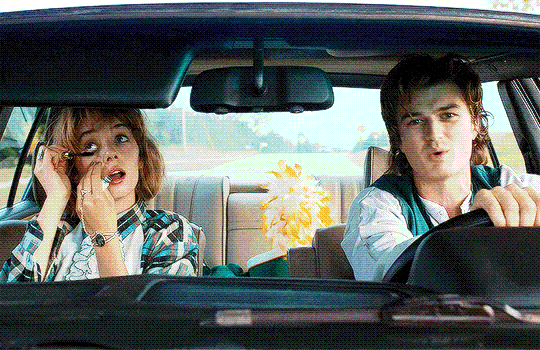 robin and steve in the car in stranger things 4