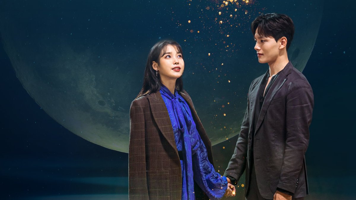 A picture of Jang Manwol (IU) and Goo Chanseong (Yeo Jingoo), the main characters of the K-Drama Hotel Del Luna