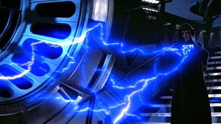 Palpatine users Force lightning in Star Wars
