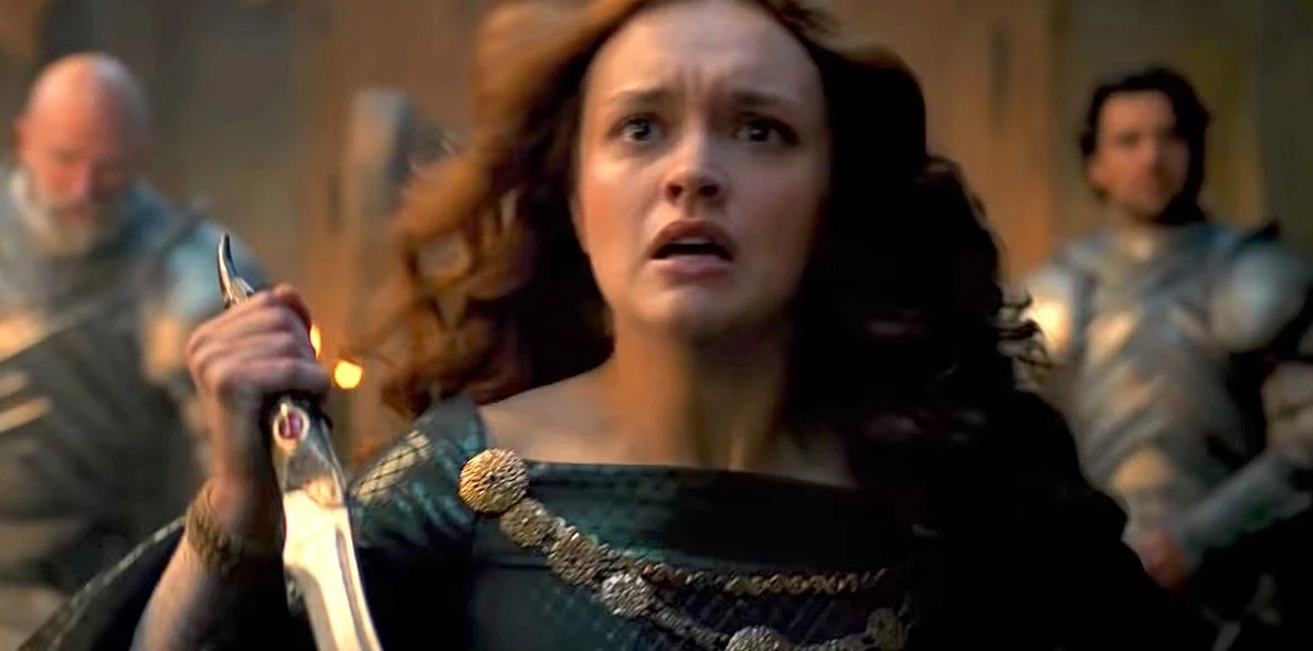 Queen Alicent Hightower, played by Olivia Cooke, brandishes the Valyrian steel dagger in House of the Dragon