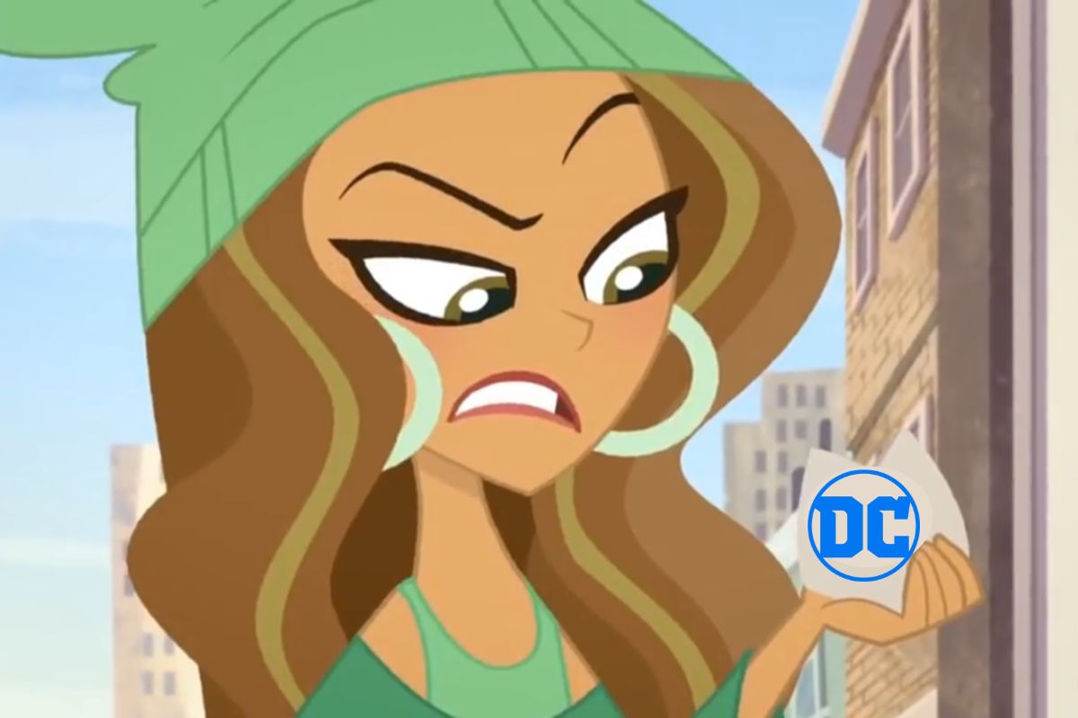 Jessica Cruz Green Lantern on DC Super Hero Girls looking at the DC logo (super imposed in her hand.) Image: DC, and edited by Alyssa Shotwell.
