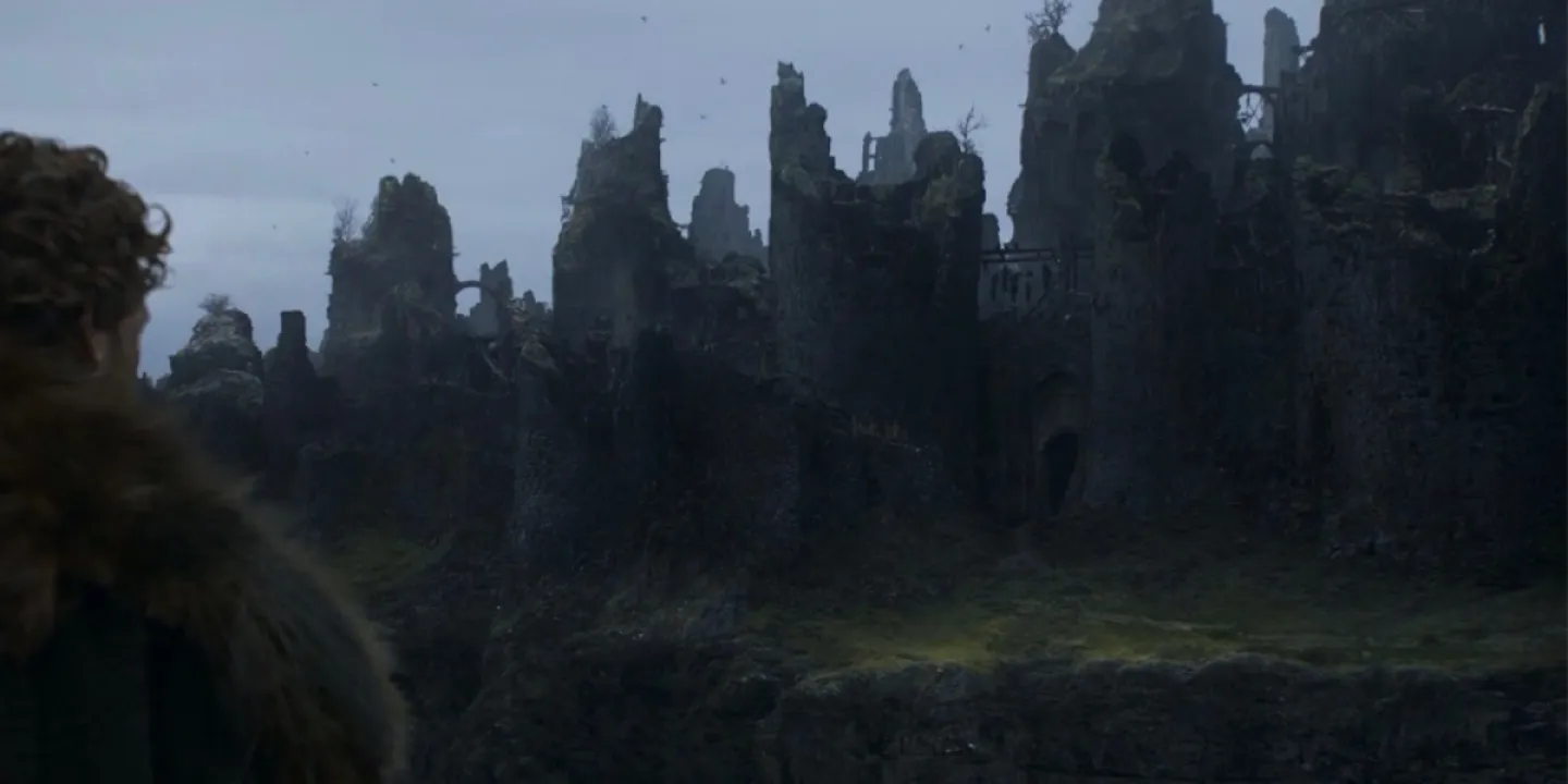 A picture of Harrenhal as it appears in Game of Thrones
