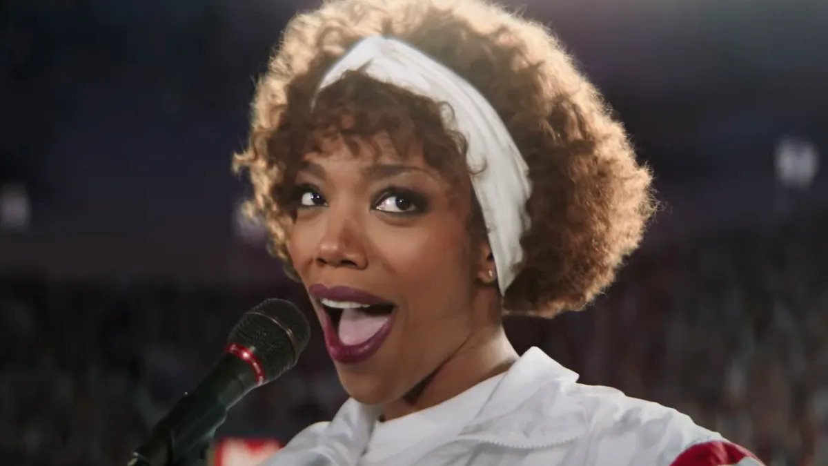 Naomie Ackie as Whitney Houston in I Wanna Dance with Somebody