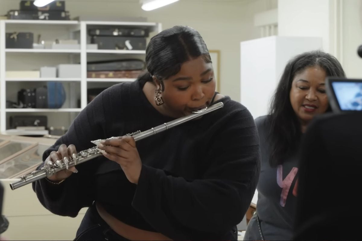 Lizzo Plays James Madison's 200 Year Old Crystal Flute | The Mary Sue