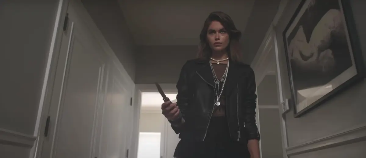 ruby holding a knife in American Horror Stories s1