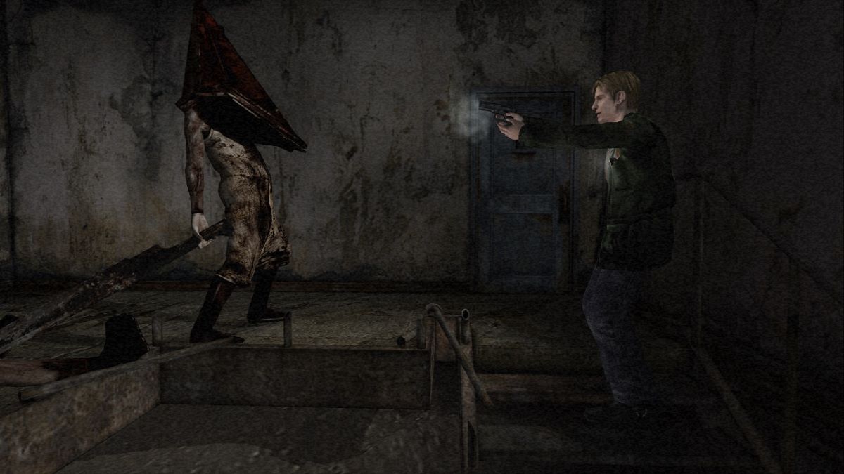James Sunderland confronts Pyramid Head in Silent Hill II (2001)