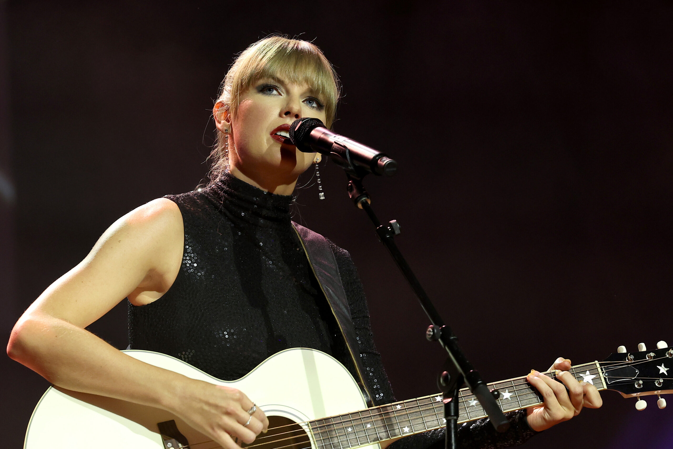 Taylor Swift Releases A Surprise Song Teaser: How a Google Glitch