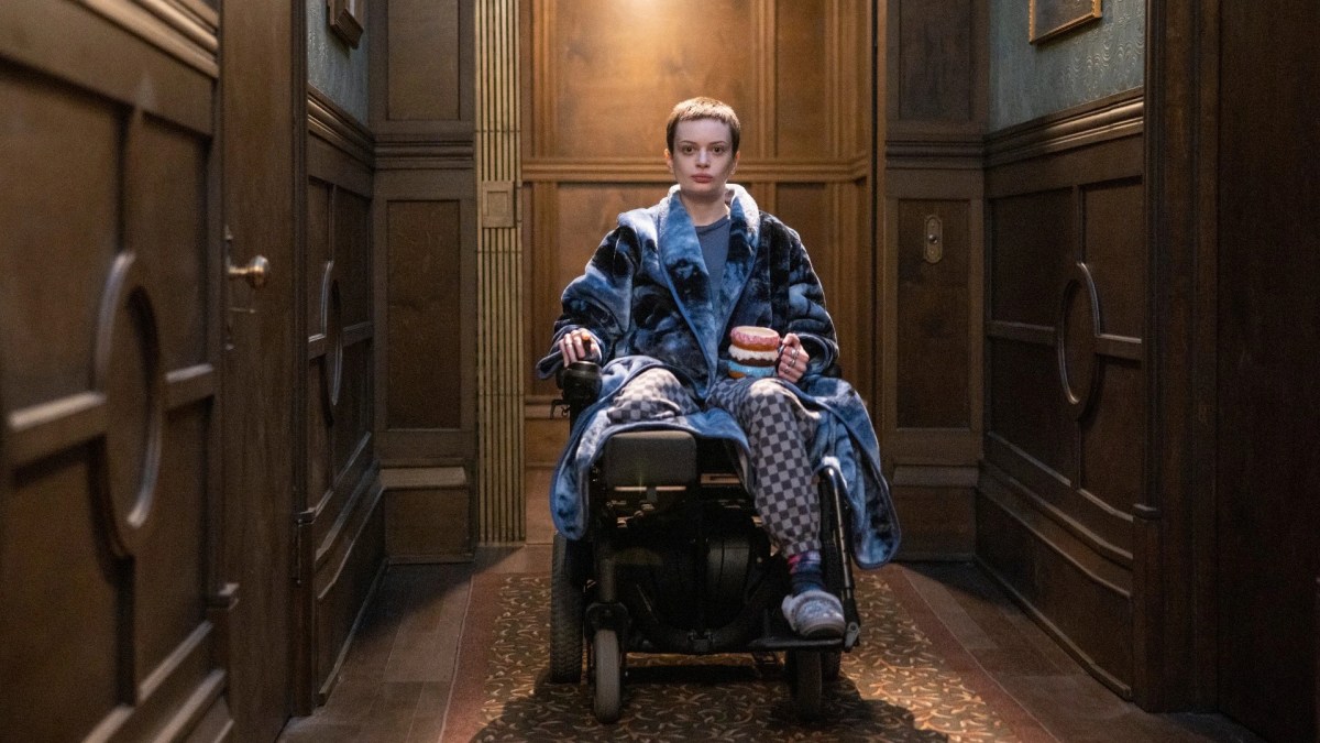 anya in The Midnight Club