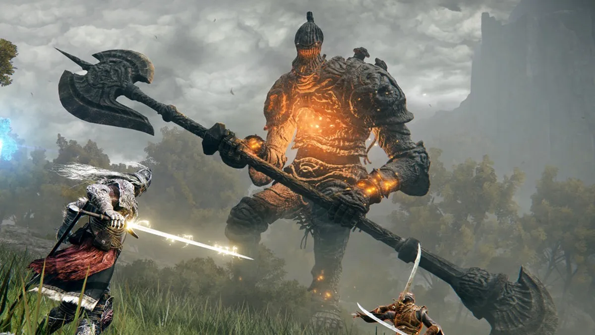 A warrior holding a glowing sword faces off against a towering giant with a halberd in "Elden Ring"