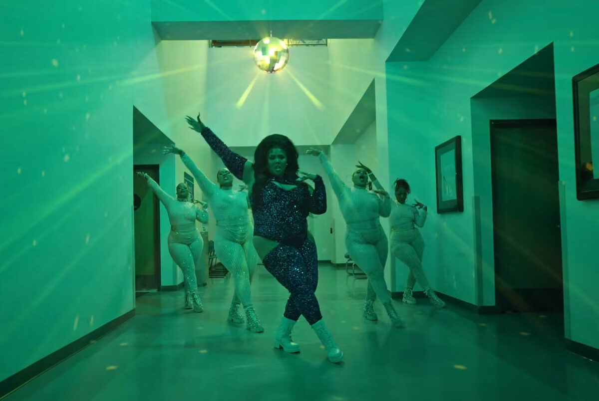 Lizzo in her music video About Damn Time. Image: screencap https://youtu.be/IXXxciRUMzE