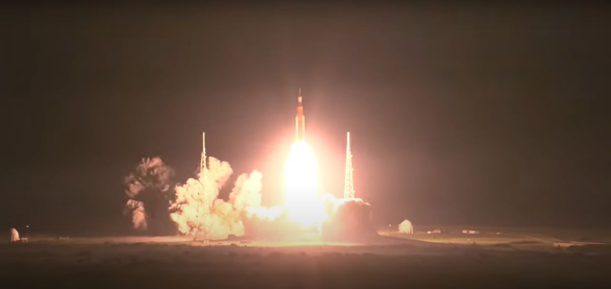 Artemis 1 rocket launch