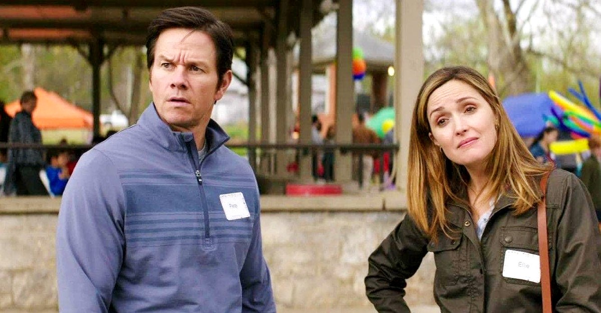 Mark Wahlberg as Pete and Rose Byrne as Ellie in Instant Family