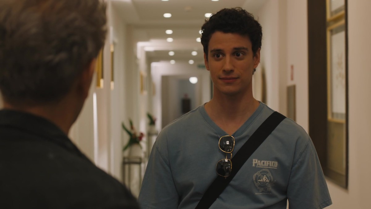 Adam DiMarco as Albie in White Lotus