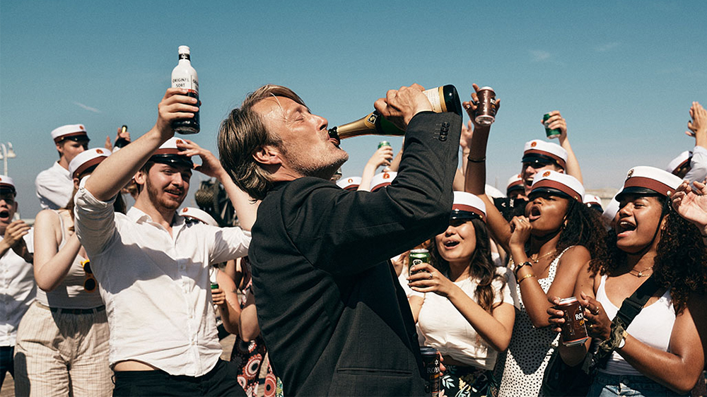 Mads Mikkelsen getting drunk in Another Round
