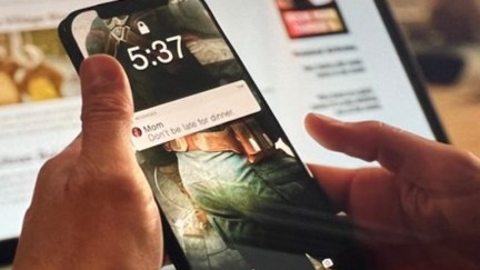 Captain America's butt as Jennifer Walters' phone wallpaper in She-Hulk: Attorney at Law.