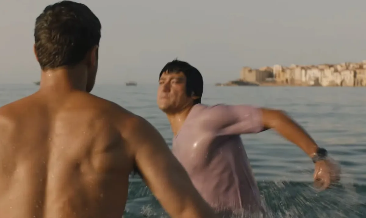 ethan (will sharpe) punching theo james in the face in white lotus