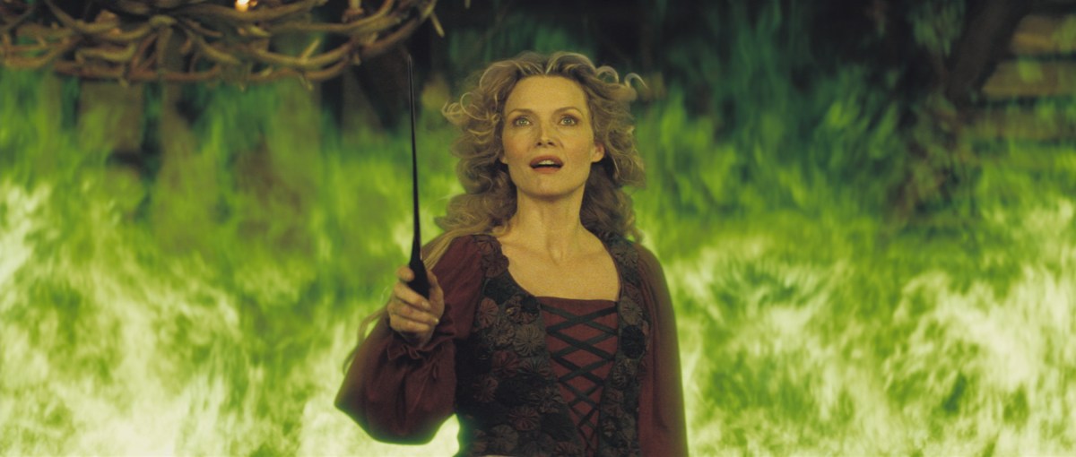 Michelle Pfeiffer as the sexy evil witch, Lamia, in Neil Gaiman's Stardust