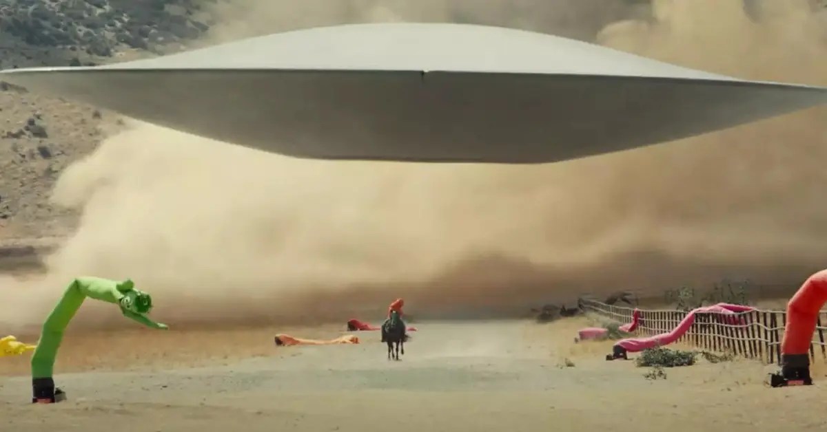 Jean Jacket chasing OJ in Nope