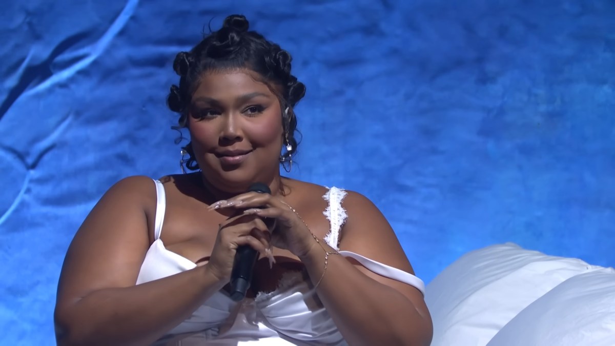 Lizzo on SNL 12/17/2022. 