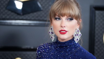 Taylor Swift wears a sparkling blue ensemble to the 2023 Grammy Awards
