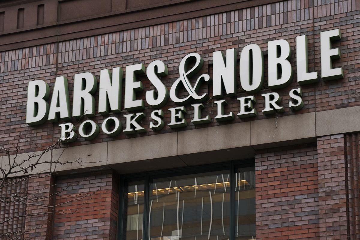 Barnes & Noble storefront