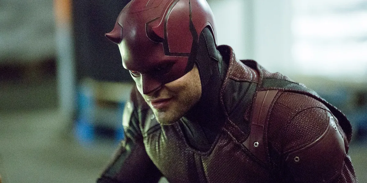 Charlie Cox in Daredevil costume in Daredevil season 3