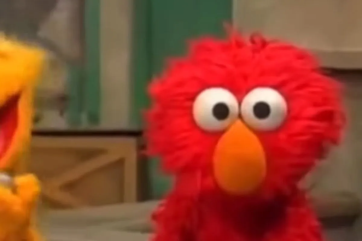 Angry Elmo annoyed with Rocko Saga.